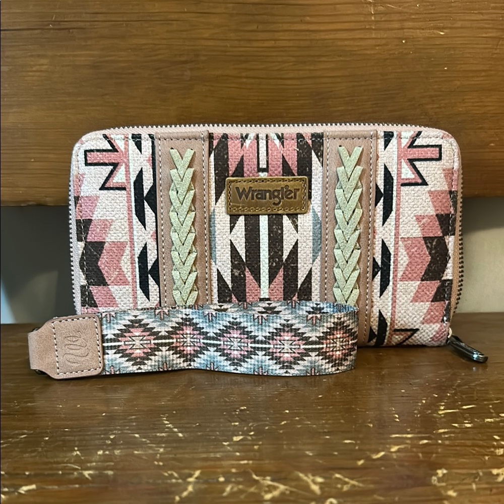 Wrangler Pink and Brown Patterned Women's Wallet